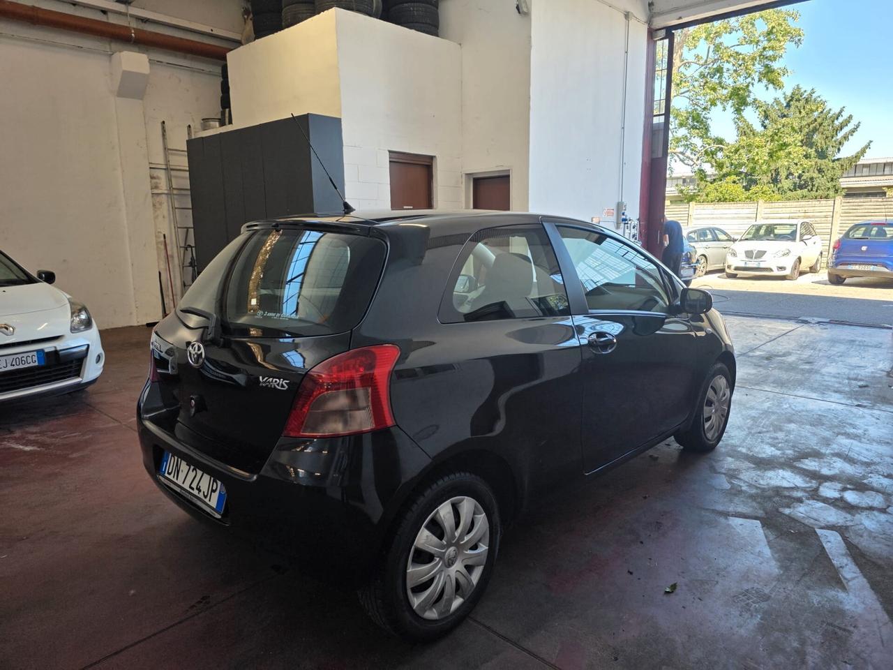 Toyota Yaris 1.3 3 PORTE SOL NEOPAT 83.000KM