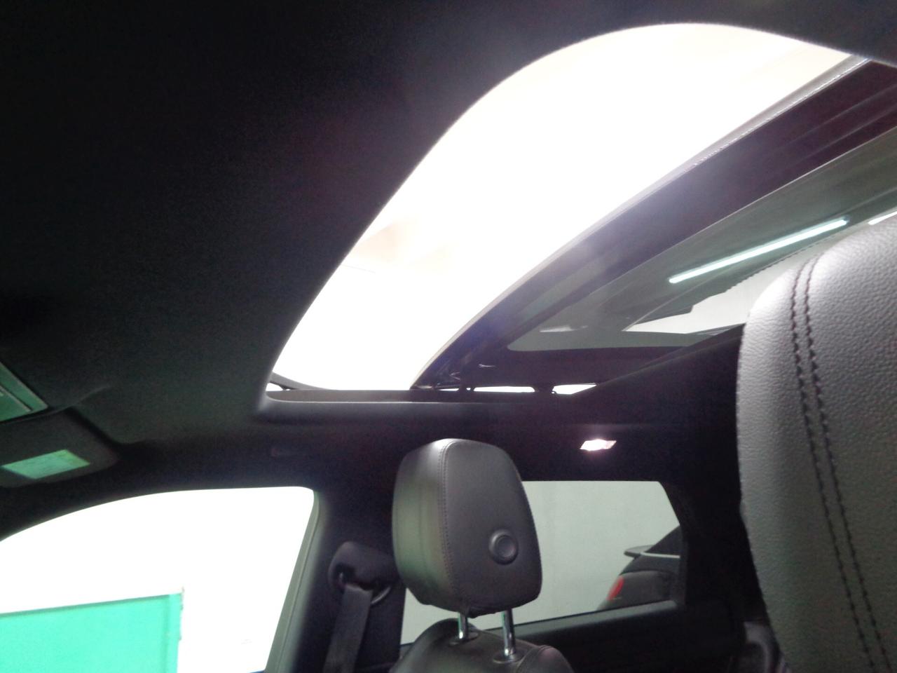 Land Rover Range Evoque 2.0D I4-L.Flw 150 CV AWD Auto R-Dynamic S