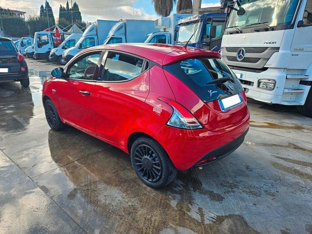 Lancia Ypsilon 1.2 69 CV 5 porte Elefantino