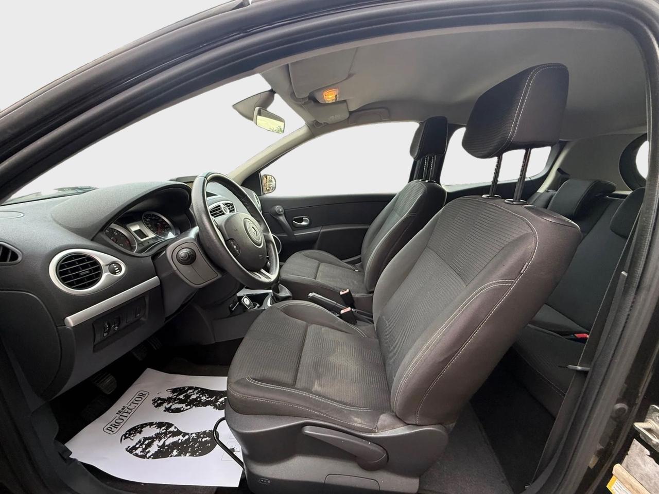 Renault Clio 1.2 benzina anno 2010 neo patentati