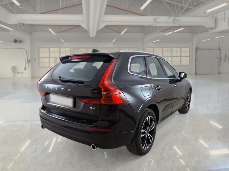 VOLVO XC60 B4 D AWD automatico Momentum Pro