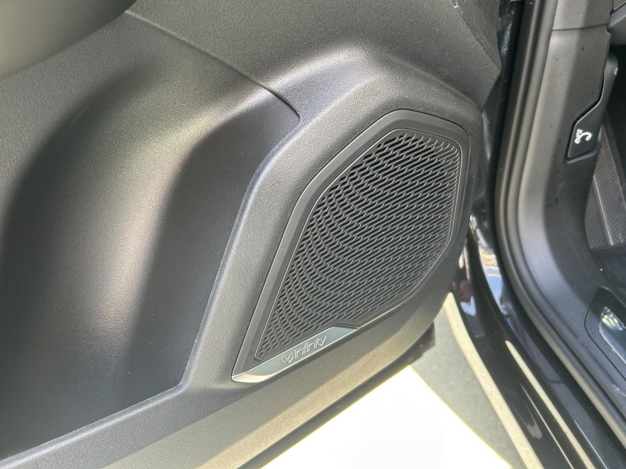 Lynk&co 01 PHEV More