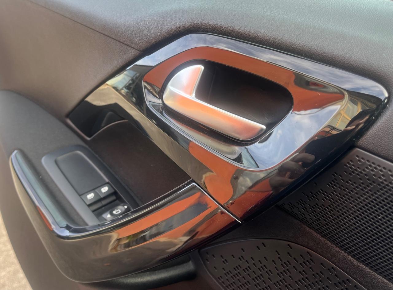 Peugeot 208 PureTech 82 5 porte Style-Km 85500-