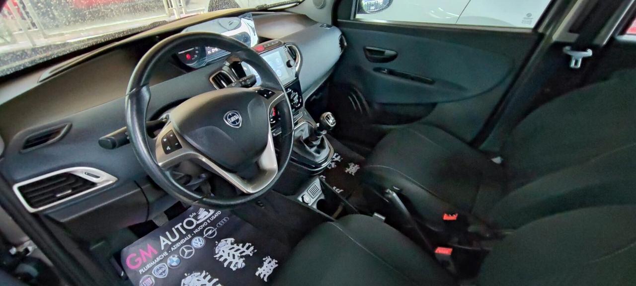 Lancia Ypsilon 1.0 5 porte Hybrid Gold 2023