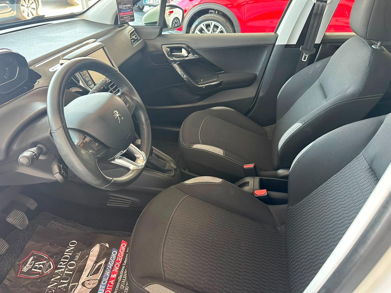 Peugeot 208 1.2 Allure 2015