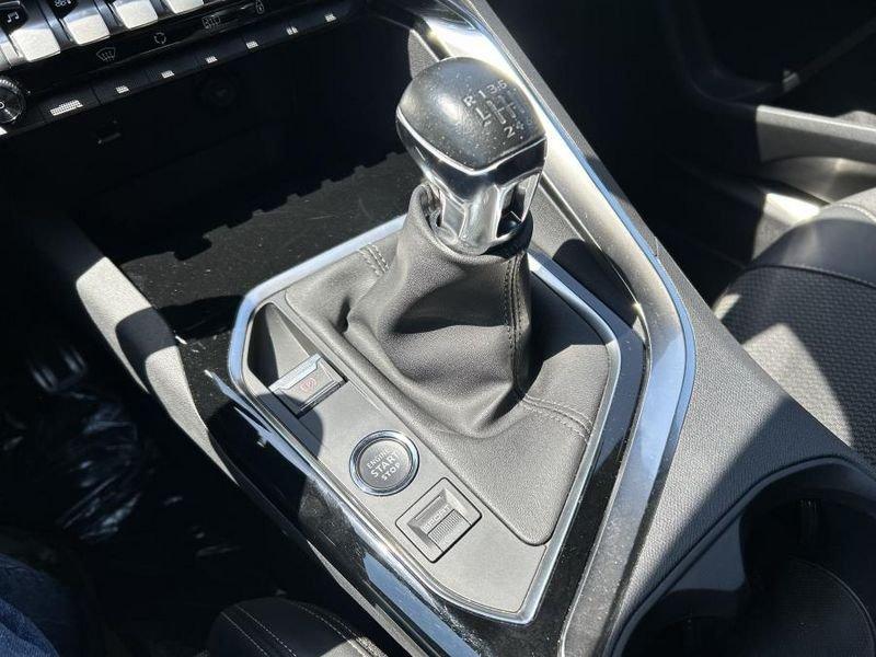 Peugeot 3008 PureTech Turbo 130 GT 17.700 KM!!