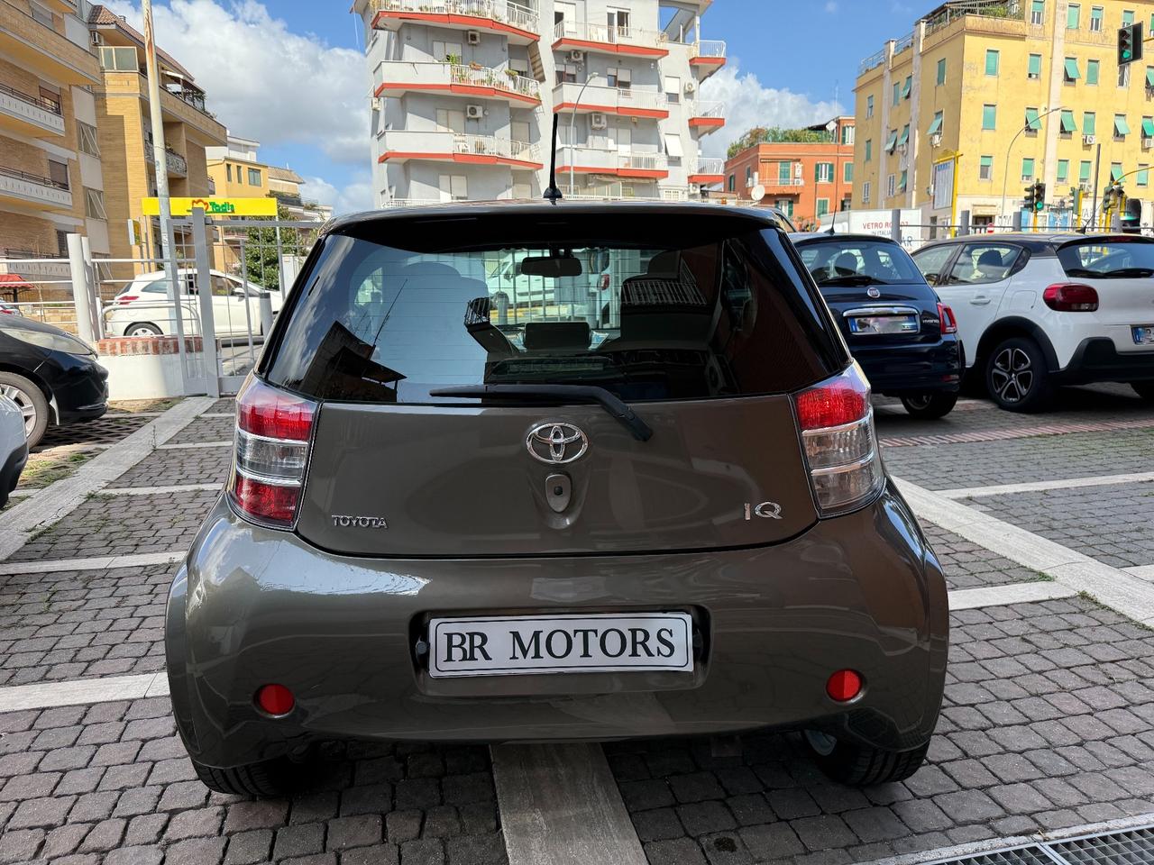 Toyota iQ 1.3 CVT Executive 98cv - UNICA per CONDIZIONI !!