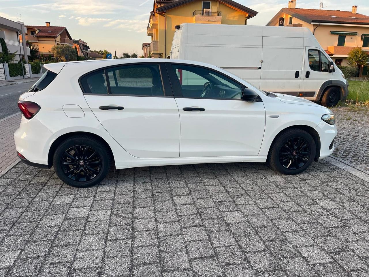 Fiat Tipo 1.3 Mjt S&S SW S-Design