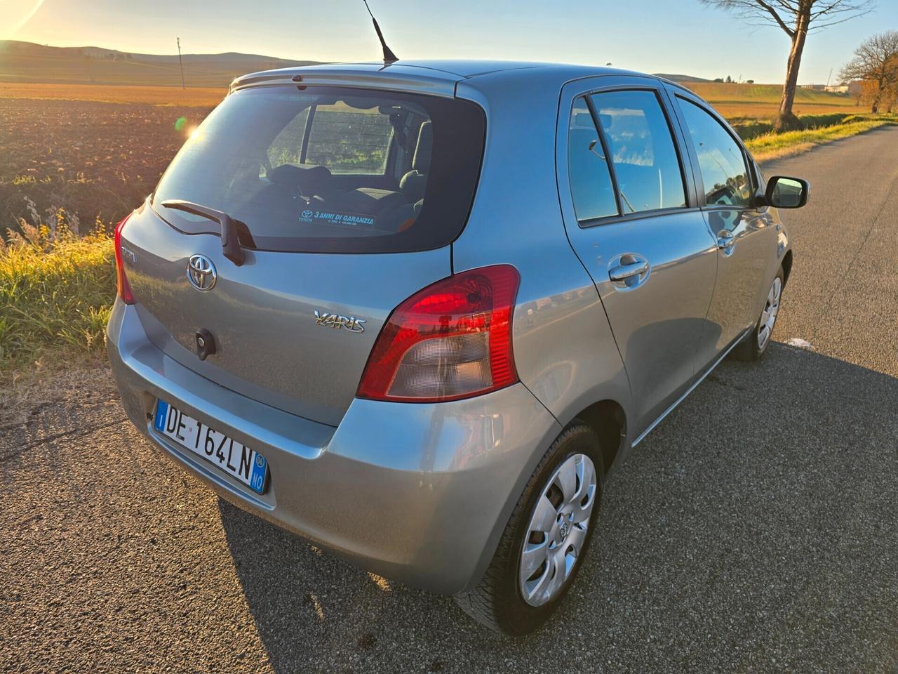 Toyota Yaris 1.0 5 porte Sol Neopatentati