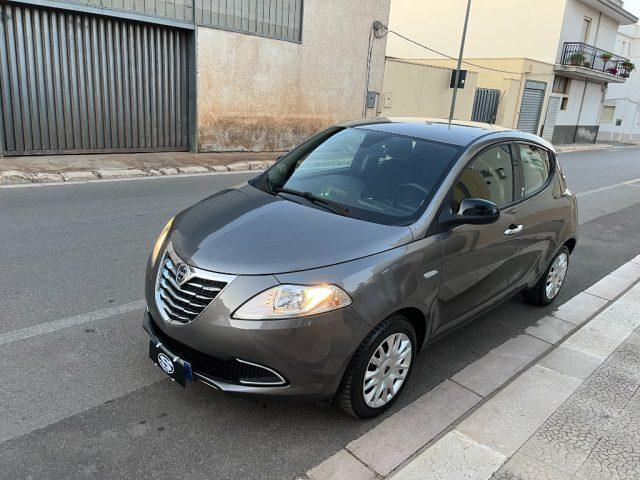 LANCIA Ypsilon 1.2 69 CV 5 porte Silver