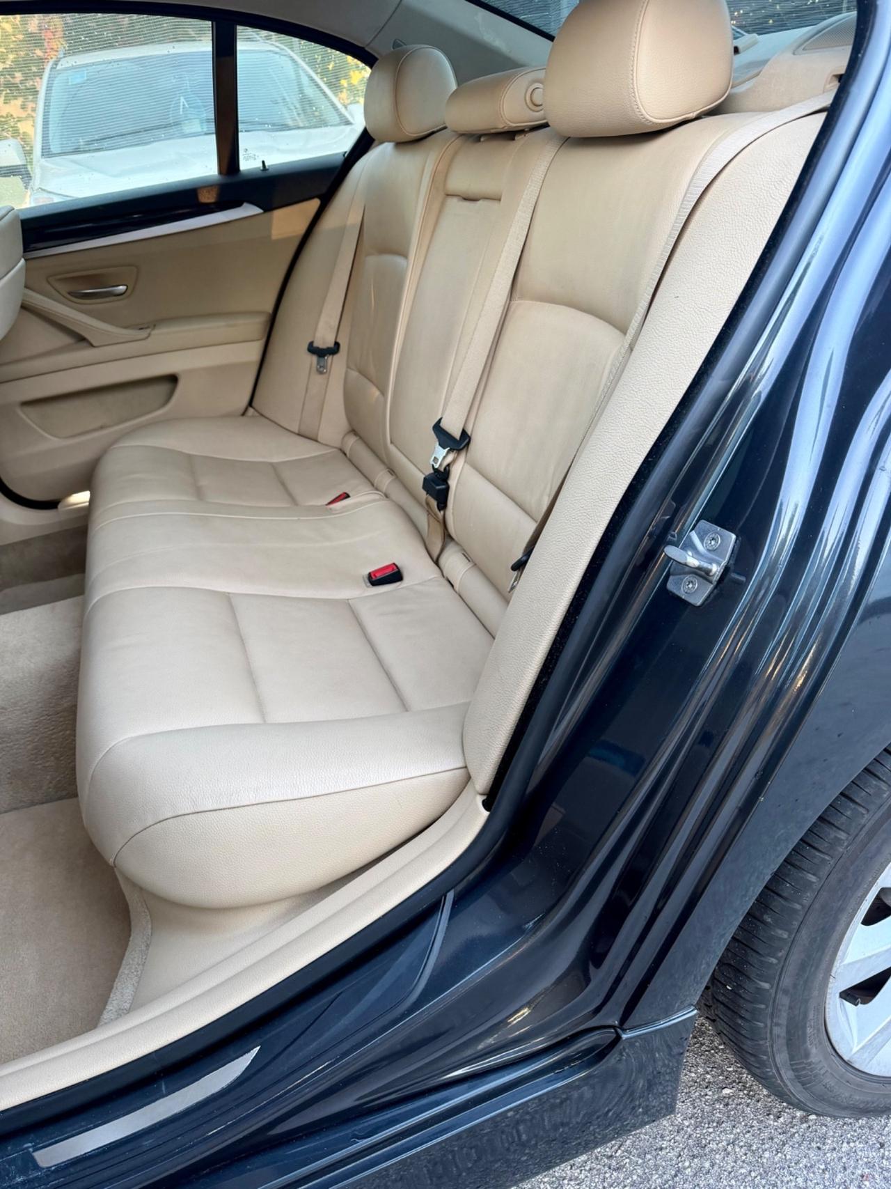 Bmw 523i F10 3,0 BENZINA 204 CV GARANZIA 12 mesi ! ! !