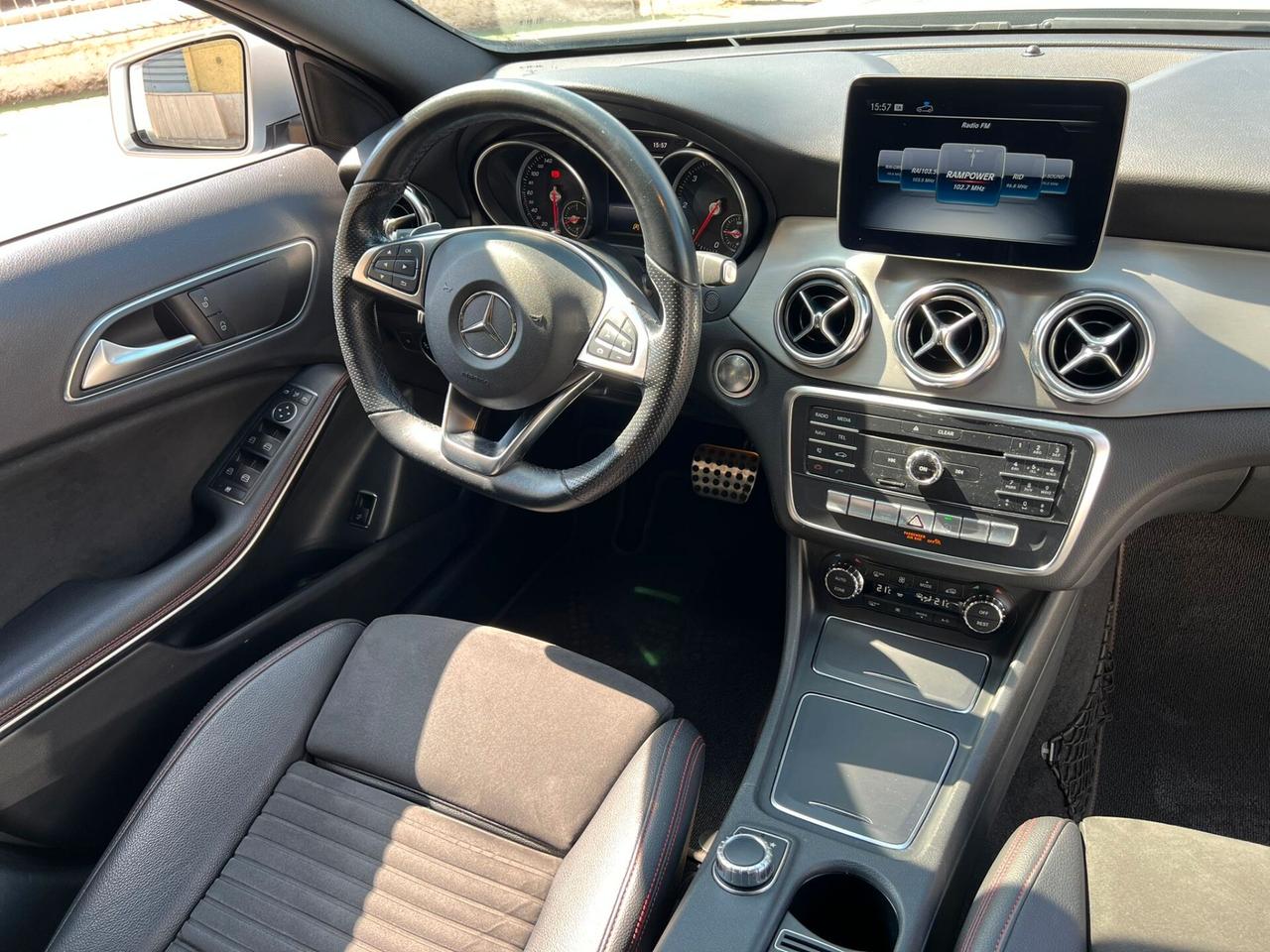 Mercedes-benz GLA 200 AMG PREMIUM