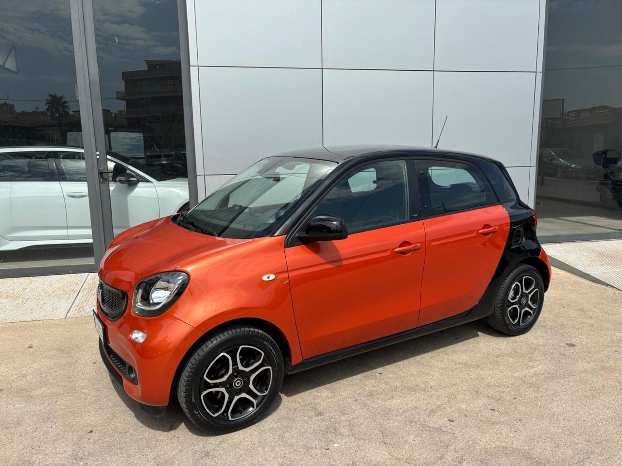 Smart ForFour 90 0.9 Turbo Prime - anno 2016 - prezzo €13.600