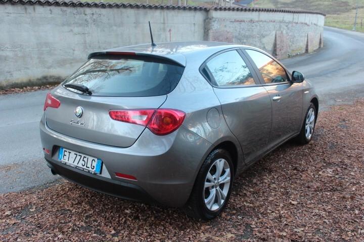 Alfa Romeo Giulietta 1.6 JTDm-2 105 CV Distinctive ESTETICA PARI NUOVO