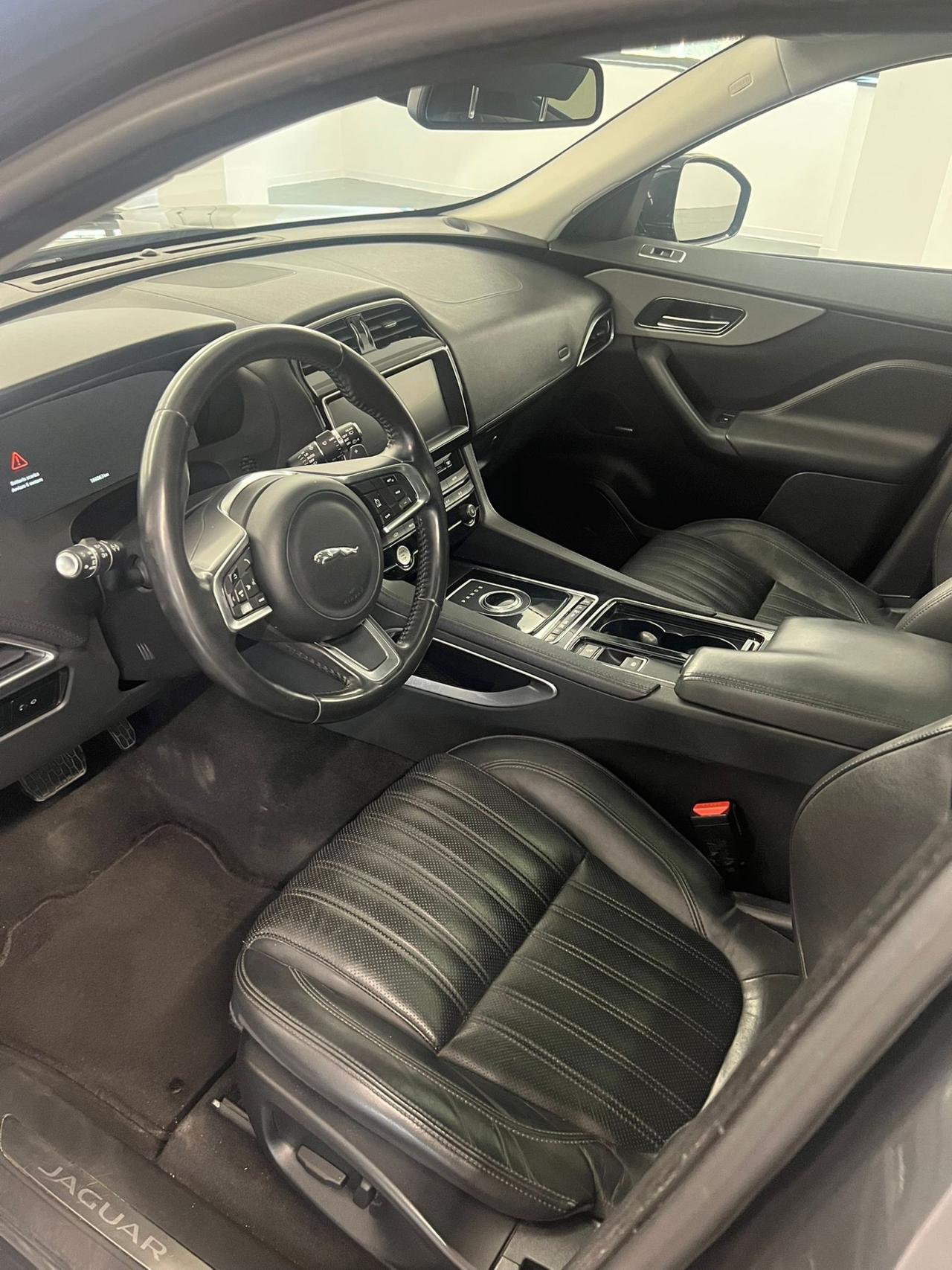 Jaguar F-Pace 2.0 D 180 CV AWD aut. Portfolio