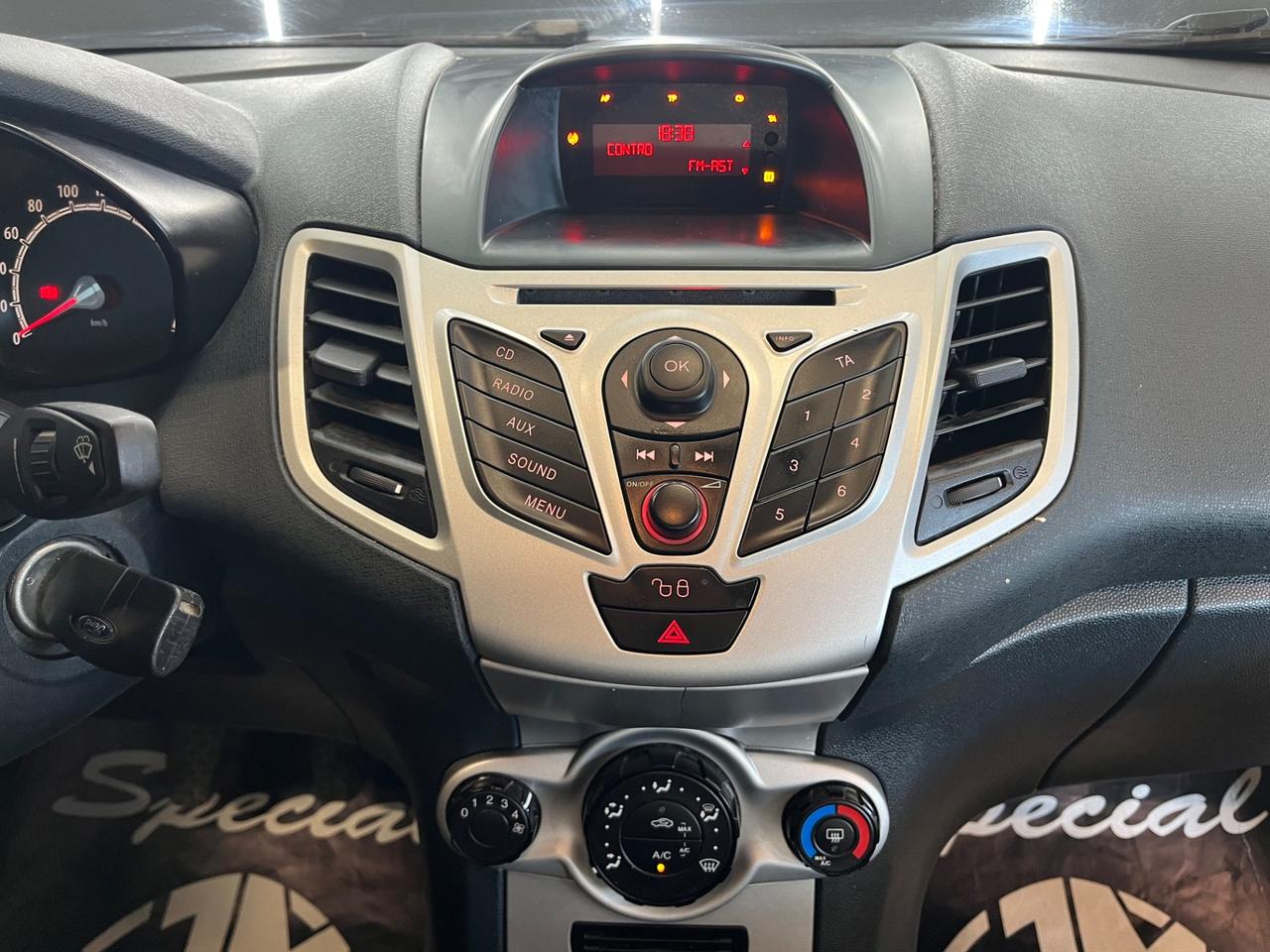 Ford Fiesta 1.2 60CV 5 porte Titanium OK NEOPATENTATI