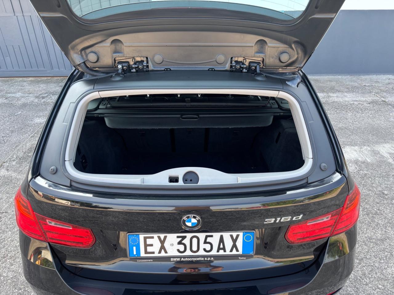 Bmw serie 3. 316d. 2.0d. Garanzia 12 mesi.