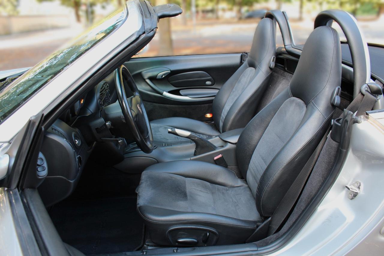 Porsche Boxster 2.7i 24V cat