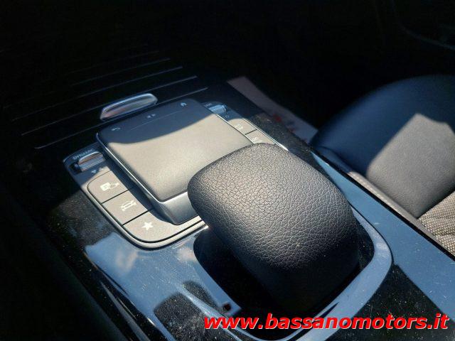 MERCEDES-BENZ A 250 e hybrid EQ Business Plug In Hybrid