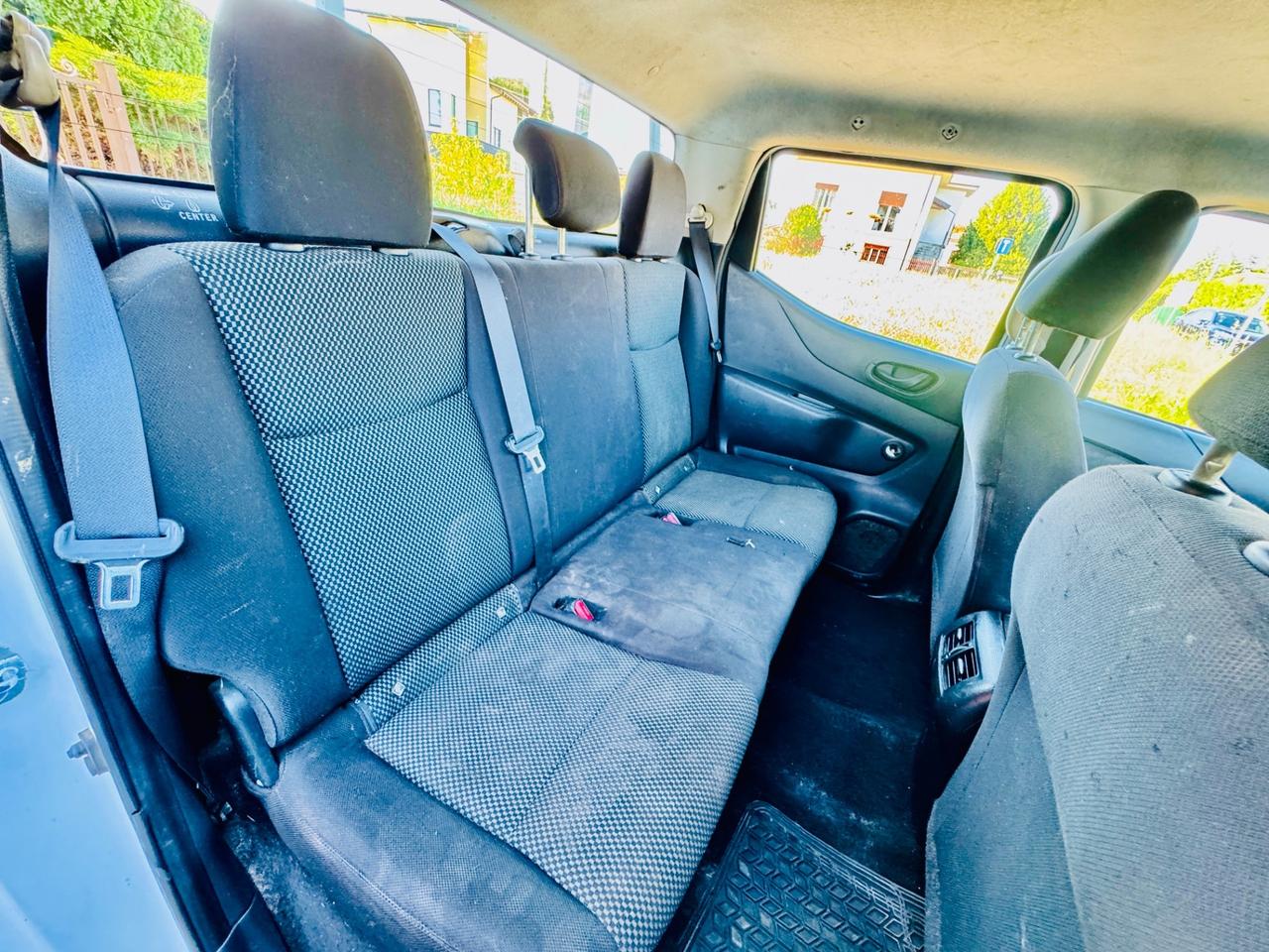 Nissan Navara 2.3 dCi 4WD Double Cab N-Connecta