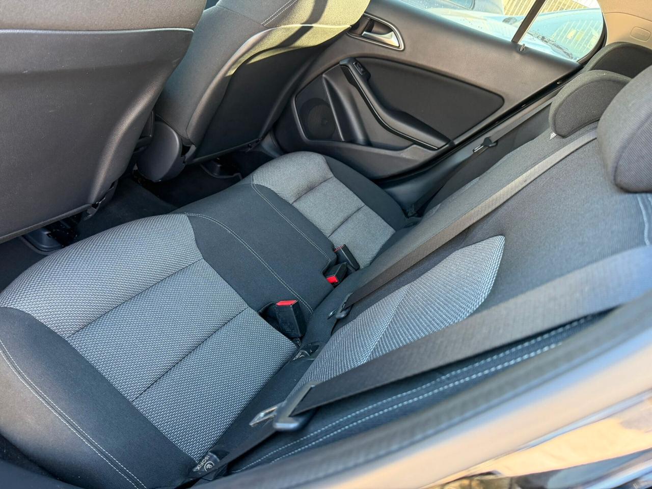 Mercedes-benz GLA 180 d Automatic Business