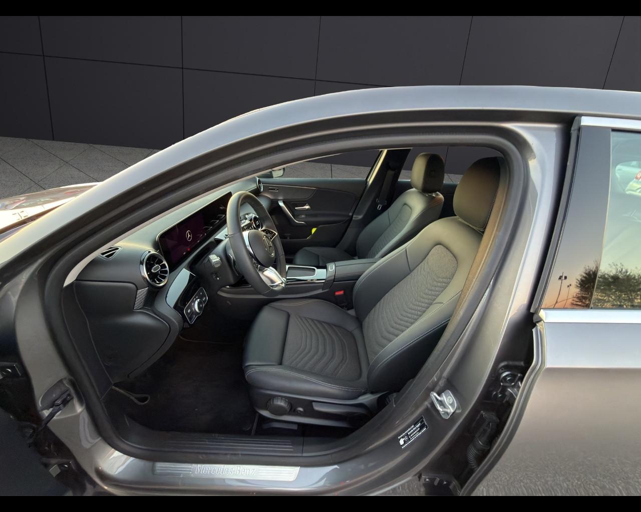 Mercedes-Benz A 180 Automatic SPORT PROGRESSIVE ADVANCED