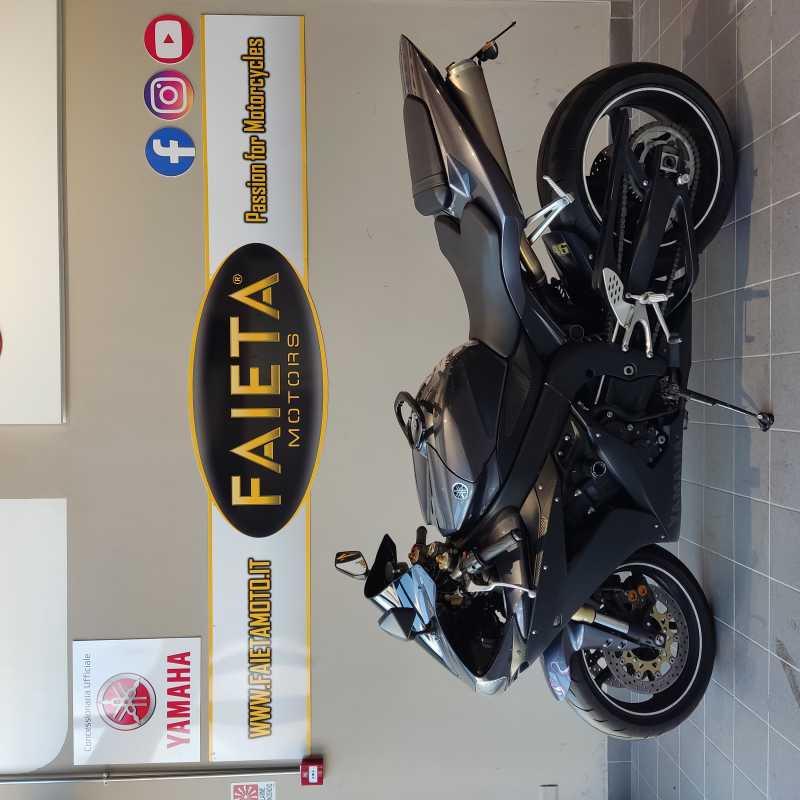 Yamaha YZF R1 - 2004