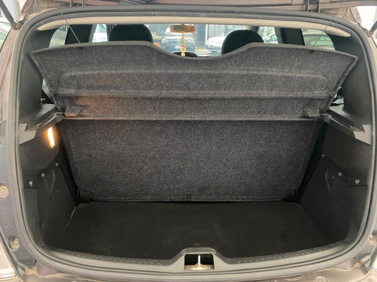 Lancia Ypsilon 1.2 Versus