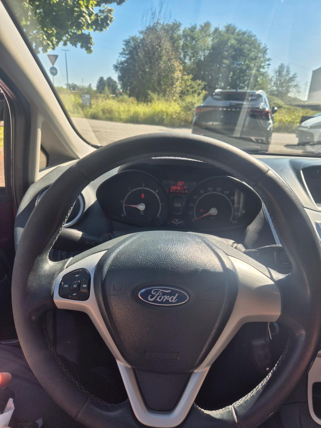 Ford Fiesta Ikon 1.4 TDCi 70CV 5 porte