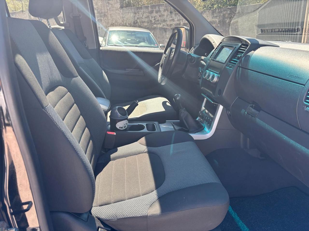 Nissan Navara 2.5 dCi 190CV Double Cab - 2015