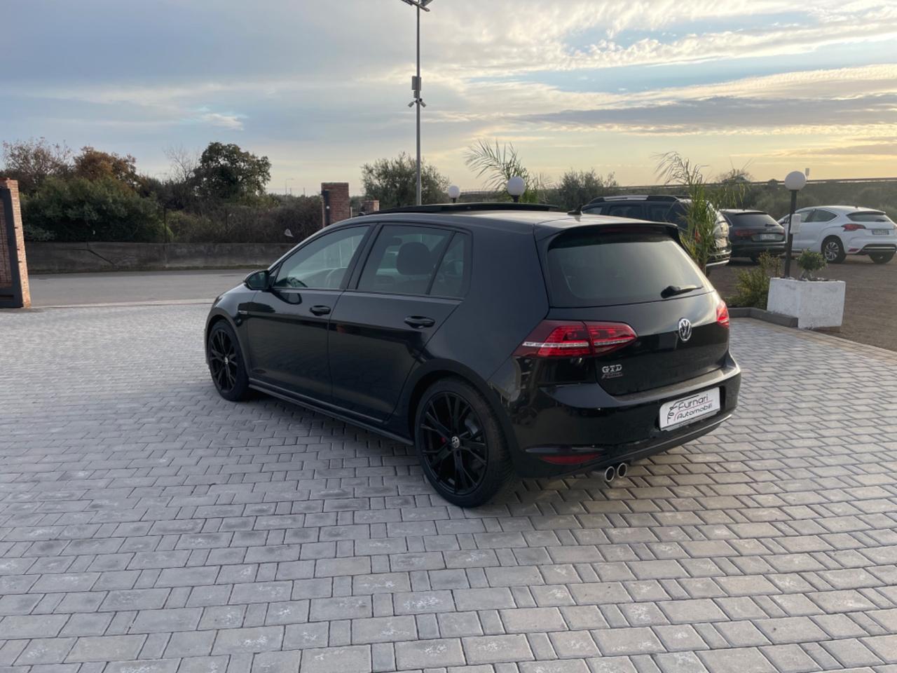 Volkswagen Golf 2.0 GTD 184 cv DSG