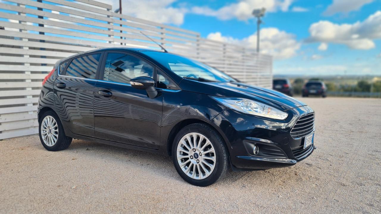 Ford Fiesta 1.5 TDCi 75CV 5 porte Titanium