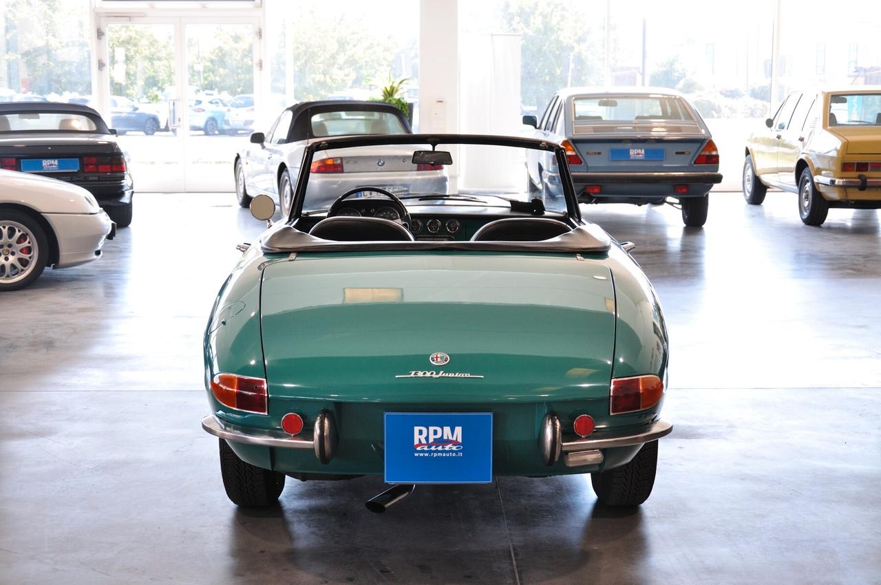 Alfa Romeo Spider 1300 Junior Duetto osso di seppia RIAR conservata