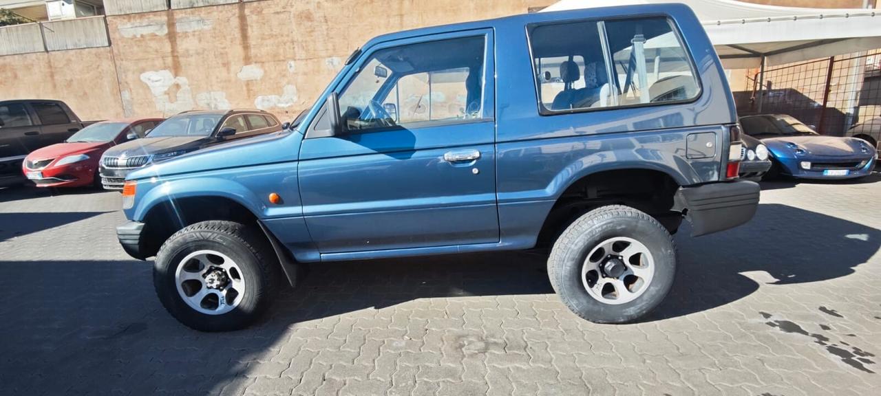 Mitsubishi Pajero GLX 2.5 TD 5 posti