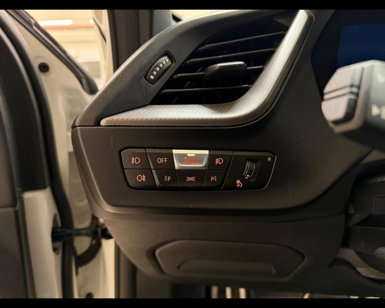 BMW Serie 1 (F40) - 118d 5p. Msport