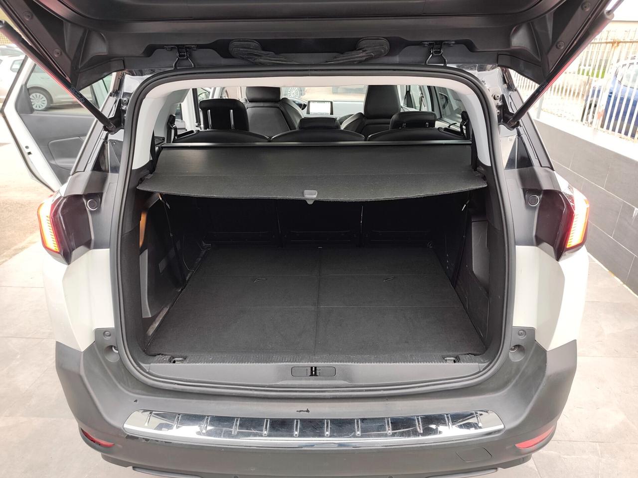 Peugeot 5008 1.5 BlueHDi 130cv 7 POSTI