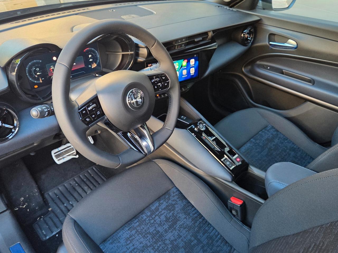 Alfa Romeo Junior 145cv Hybrid eDCT6 TECHNO PACK KM0