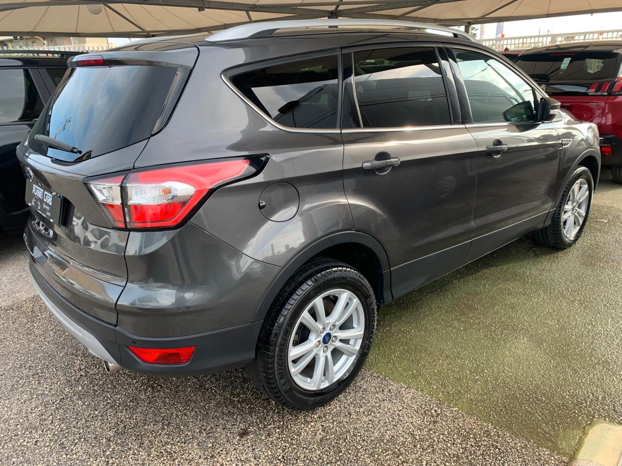 Ford Kuga 2.0 TDCI 120 CV S&S 2WD Powershift Business