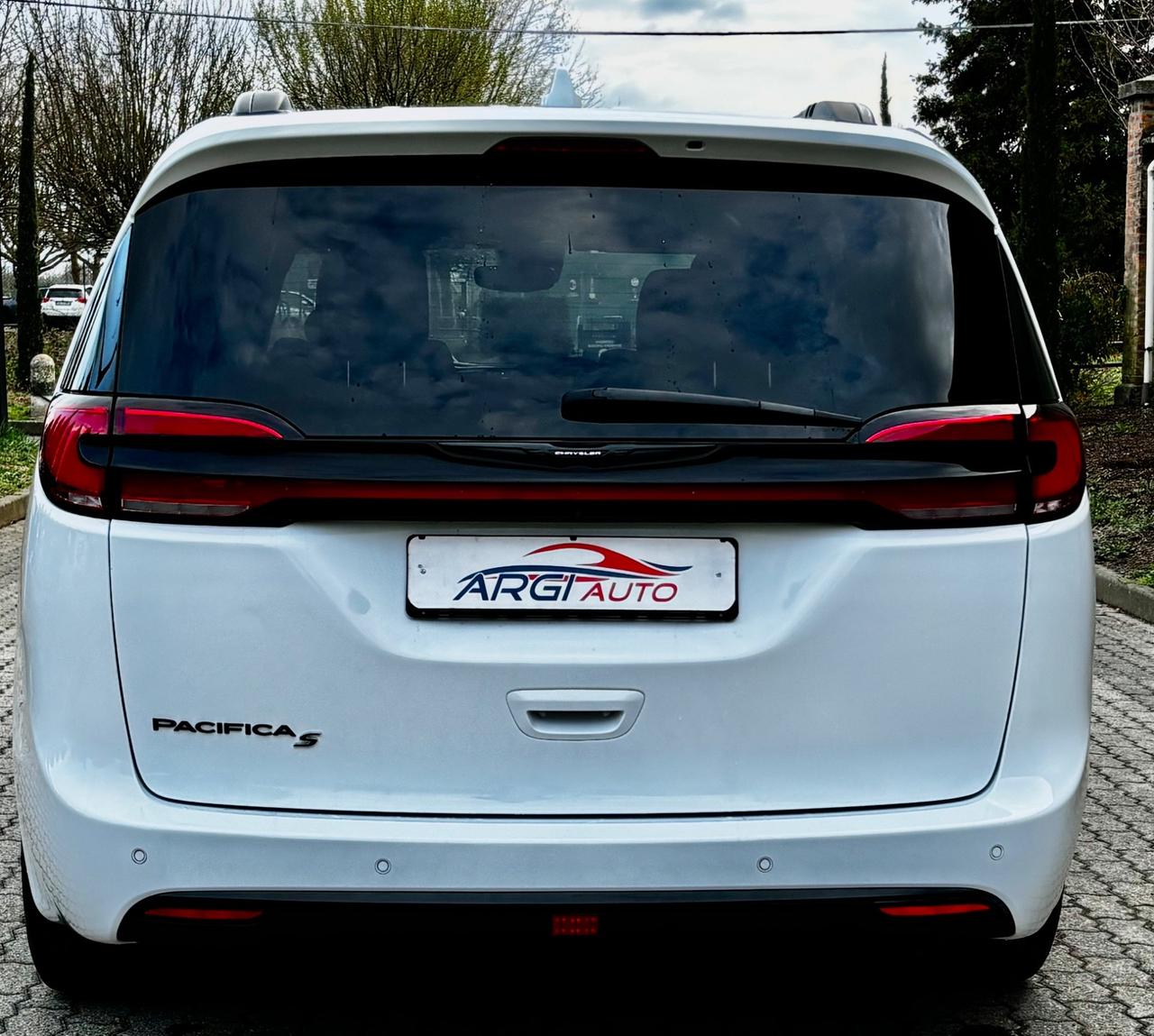 Chrysler Pacifica GPL TOURING S AUTOMATIC AT9 7 POSTI