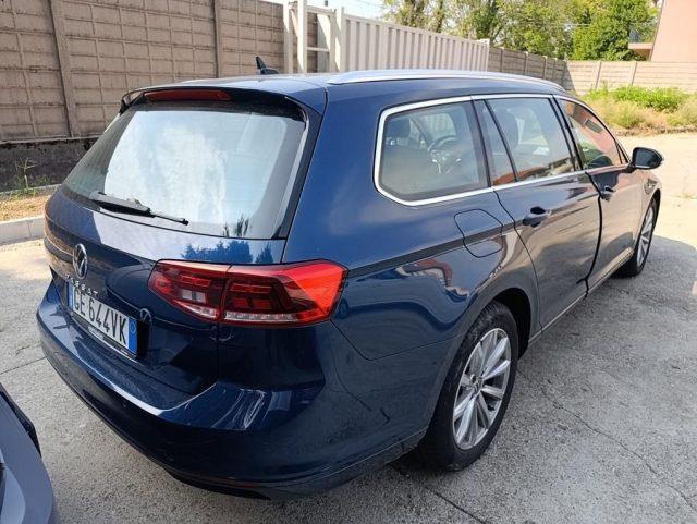 VOLKSWAGEN Passat Variant 2.0 TDI 122CV EVO DSG Business LED Navi ACC