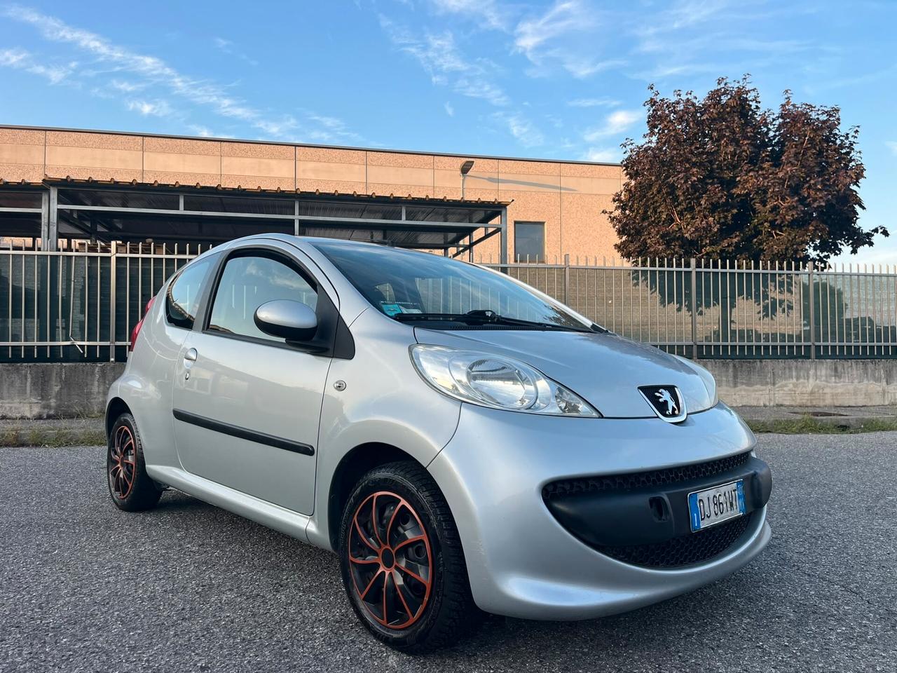 Peugeot 107 1.0 68CV 3p. SOLO 49.000 KM !!!