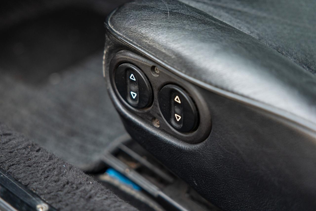 Porsche 911 CARRERA 3.2 G50 TARGA - RDS01800