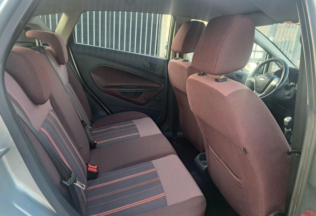 Ford Fiesta 1.2 82CV 5 porte Titanium