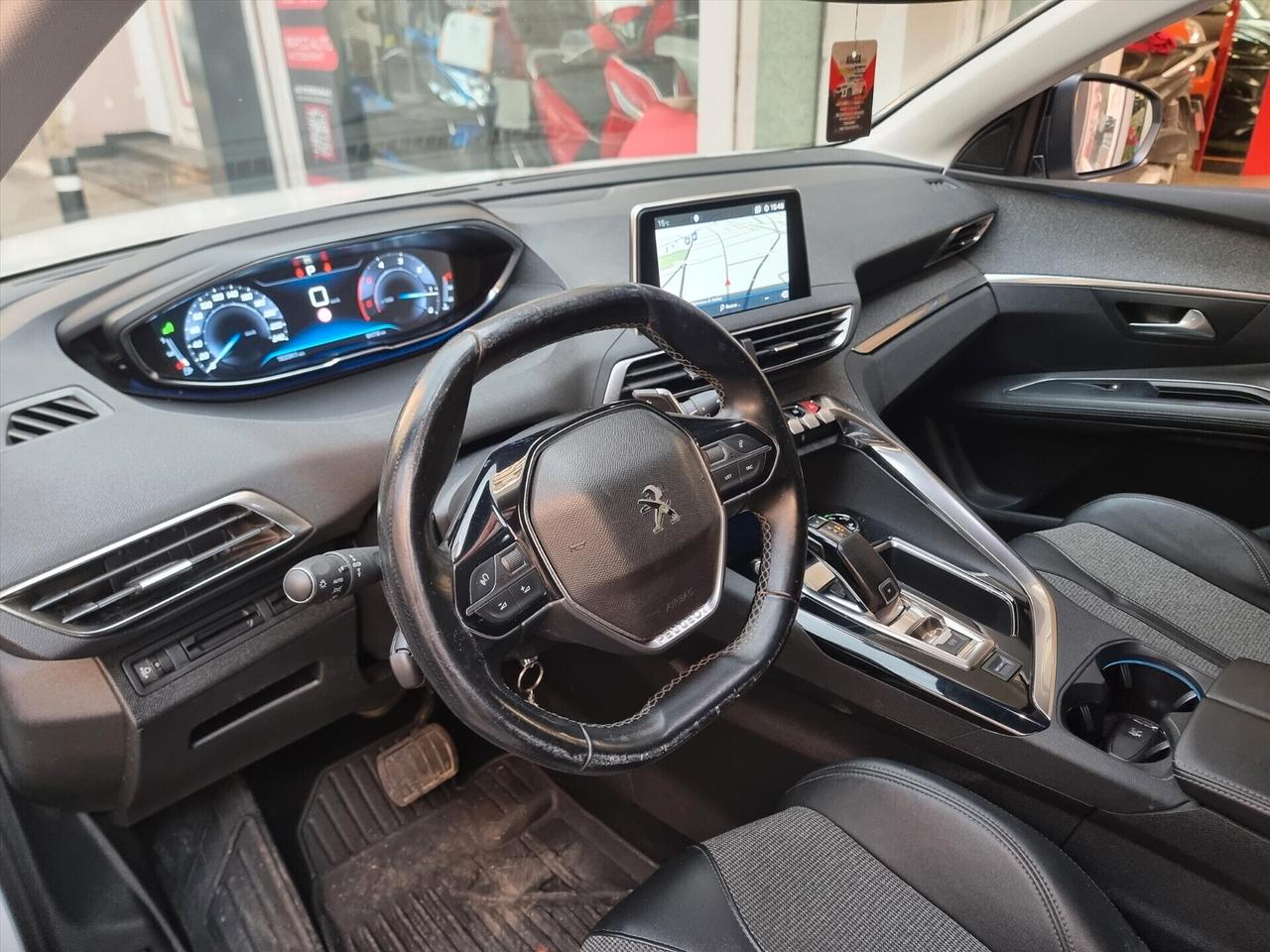 Peugeot 3008 BlueHDi 130 S&S EAT8 Allure ACTIGRIPP NAVIGATORE
