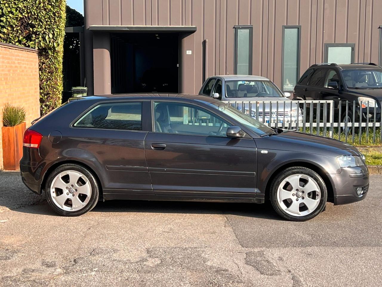 Audi A3 1.6i-U.Prop-Tag.Cert-GancioTraino-2005