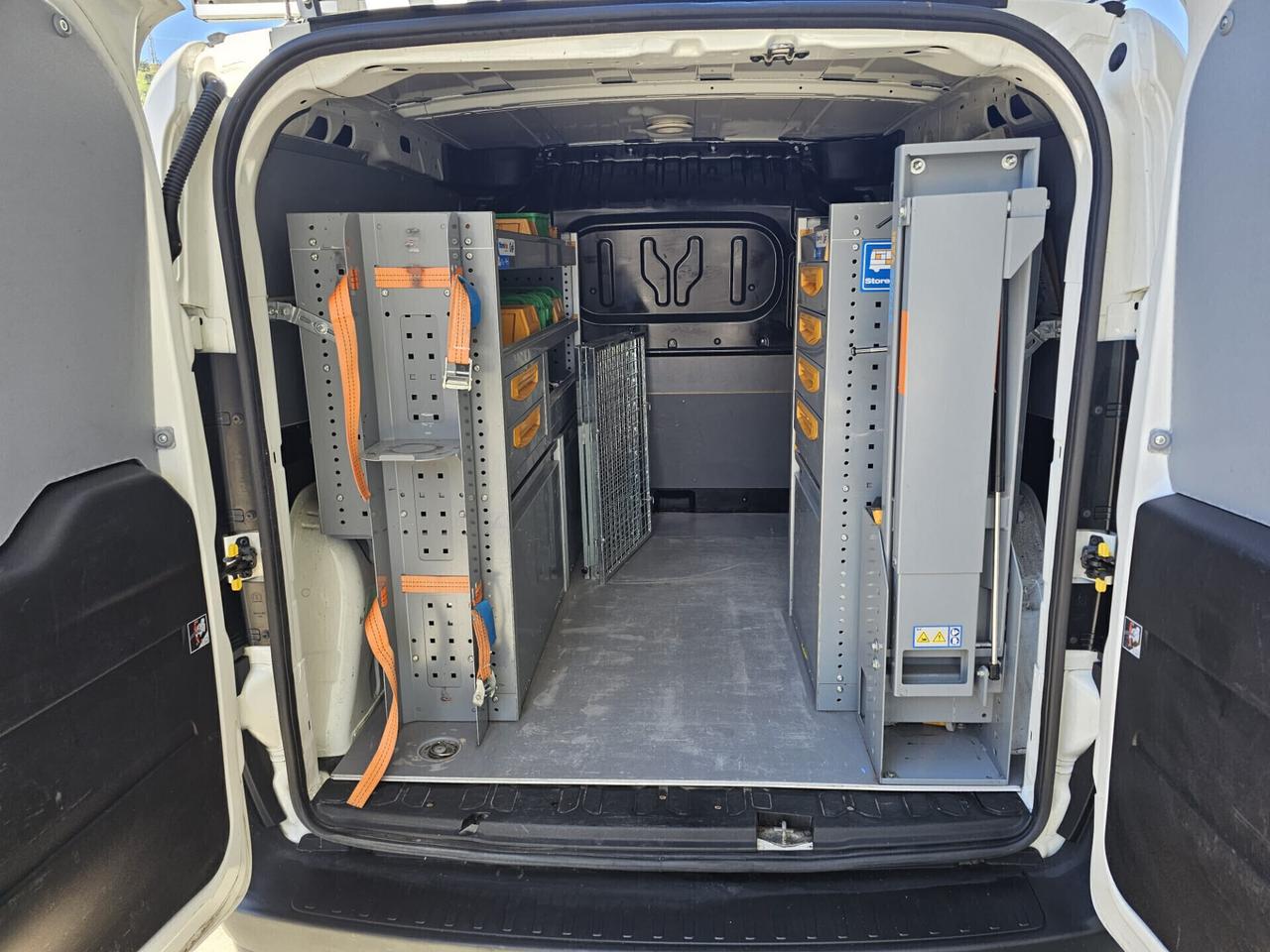 Fiat Doblo t-jet N.p. Sx Cargo - Con Officina Mobile