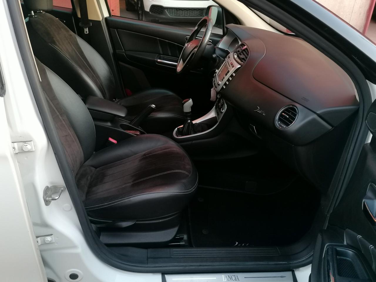 Lancia Delta 1.6 MJT Platino( da vetrina)