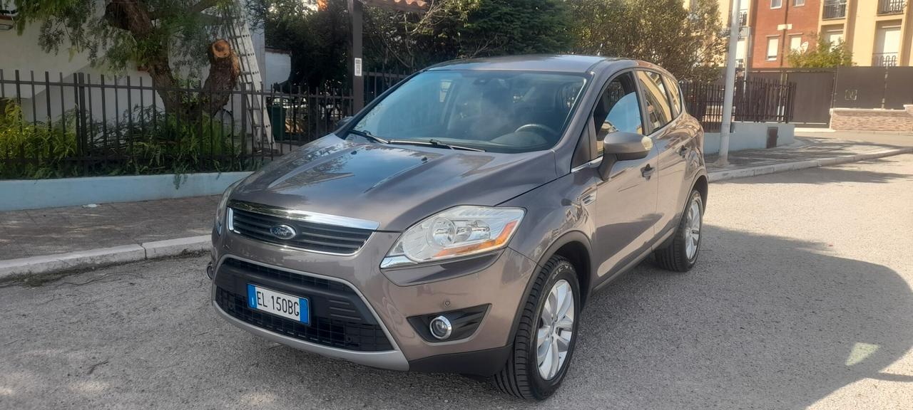 Ford Kuga 2.0 TDCI 163 CV 4WD Powershift Titanium