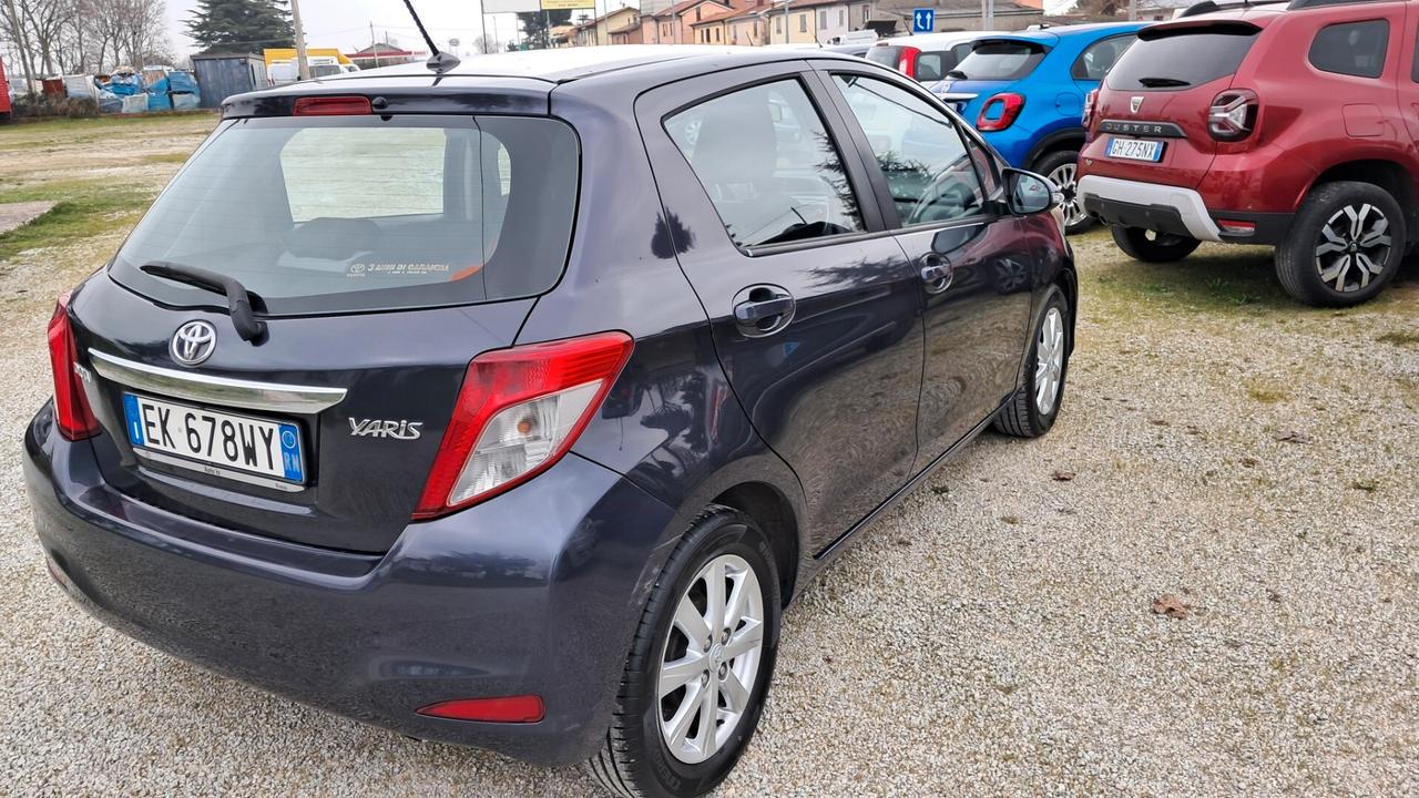 Toyota Yaris 1.3 5 porte Lounge Gpl