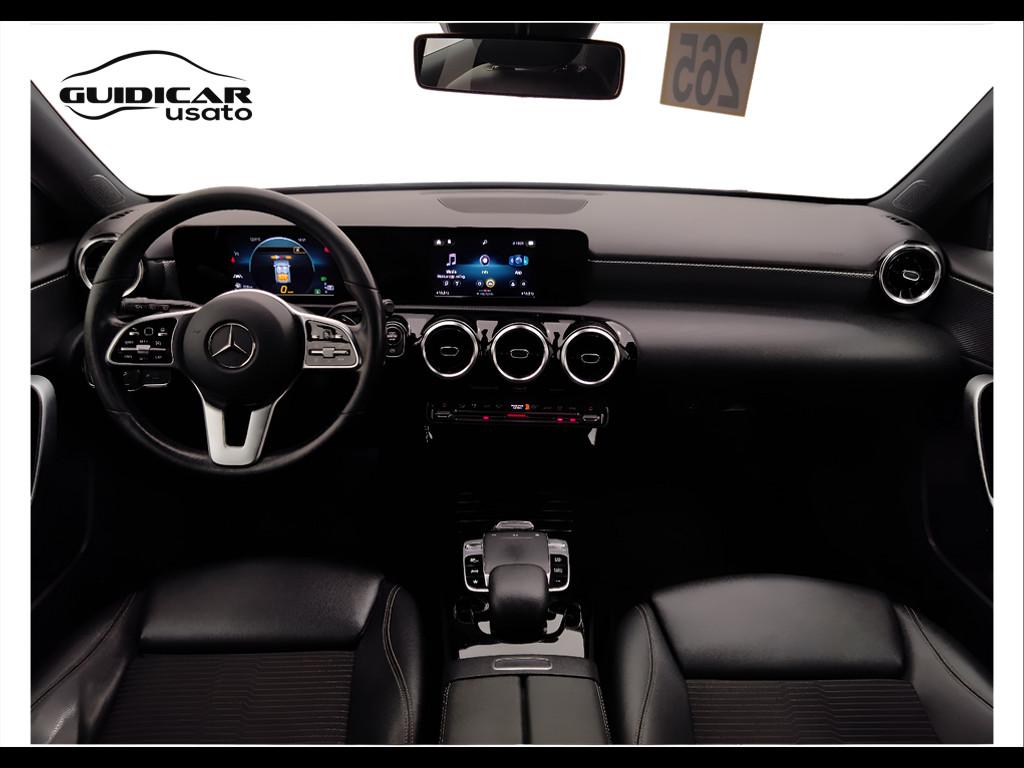 Mercedes-Benz Classe A - W177 2018 - A 180 d Sport auto